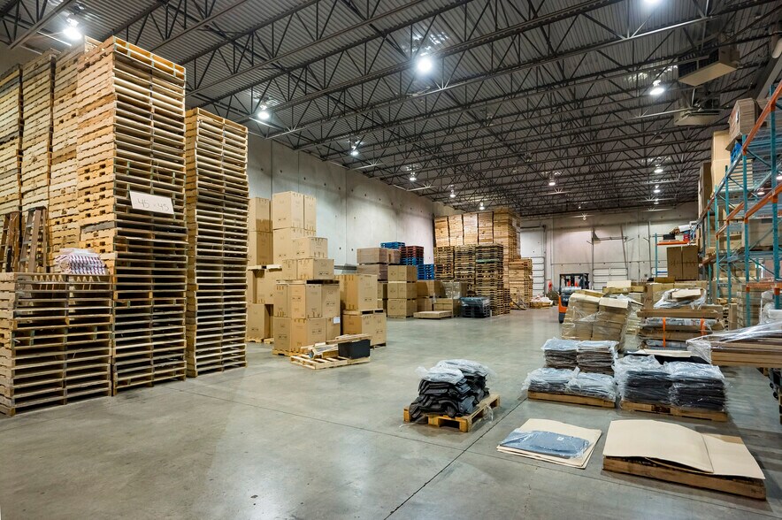 27581 51 A Ave, Langley, BC à louer - Photo du bâtiment - Image 2 de 15