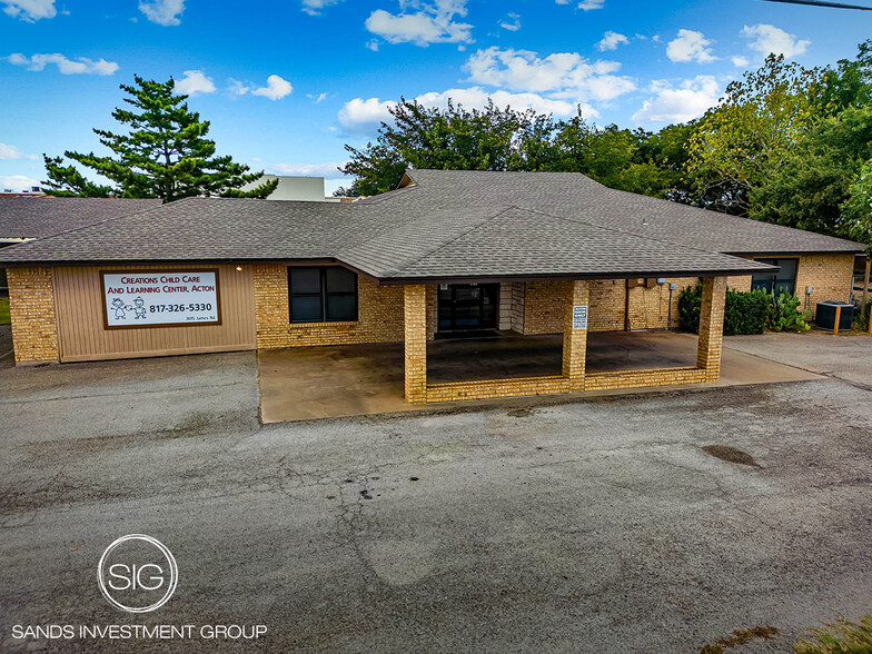 3015 James Rd, Granbury, TX à vendre - Photo principale - Image 1 de 5