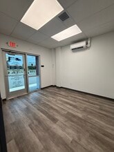 40347 US Highway 19 N, Tarpon Springs, FL for lease Interior Photo- Image 1 of 10