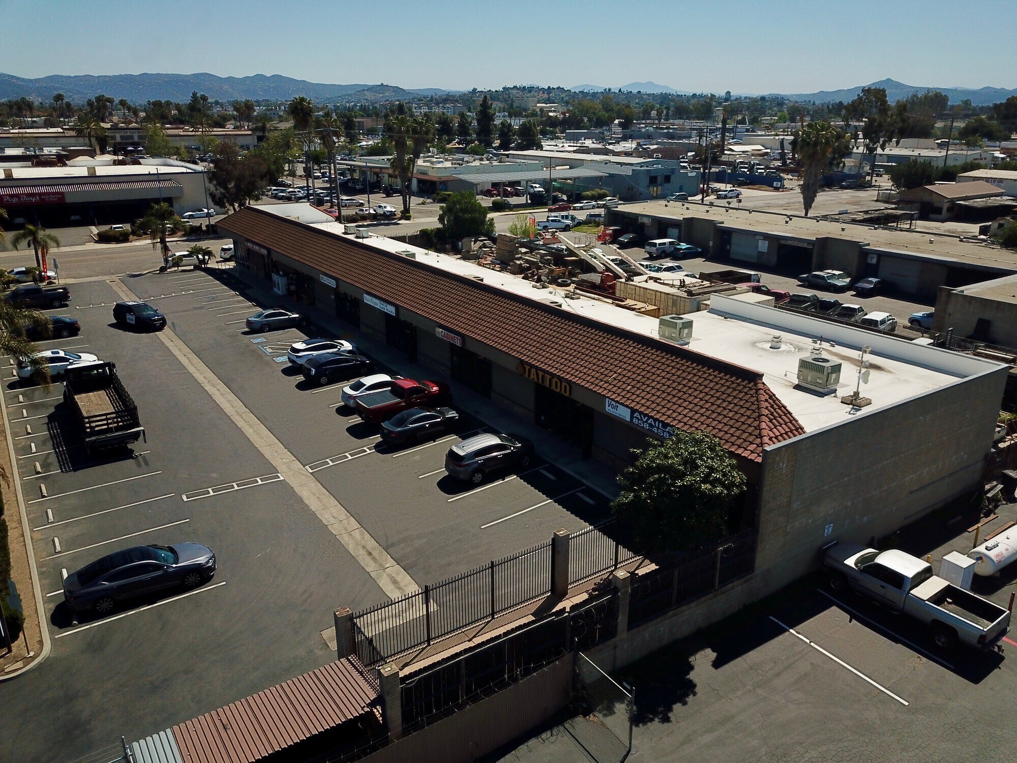 935 W Mission Ave, Escondido, CA for lease Building Photo- Image 1 of 9
