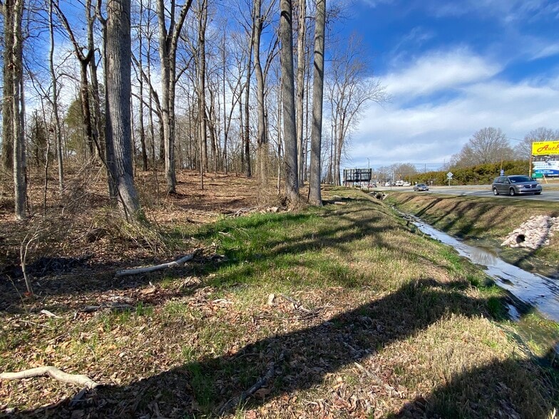 1310 Fox Ave, Kannapolis, NC for sale - Building Photo - Image 3 of 9