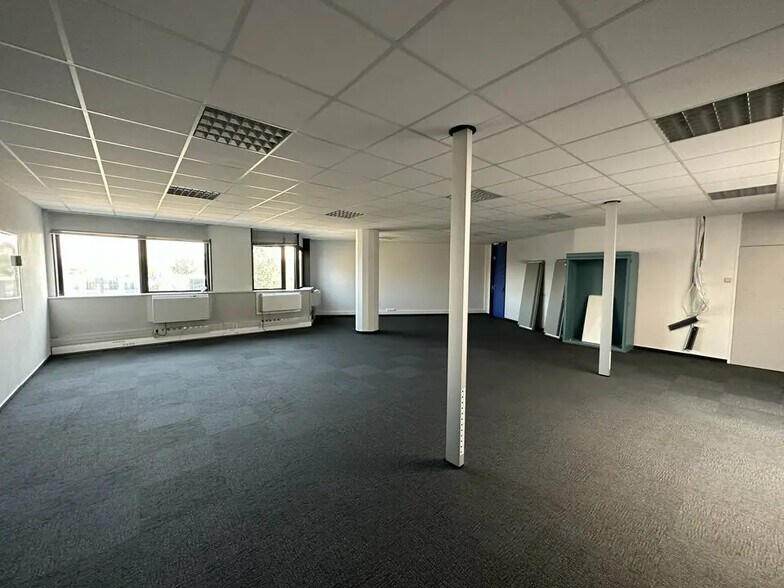Bureau dans ILLKIRCH-GRAFFENSTADEN à louer - Photo intérieure - Image 2 de 6