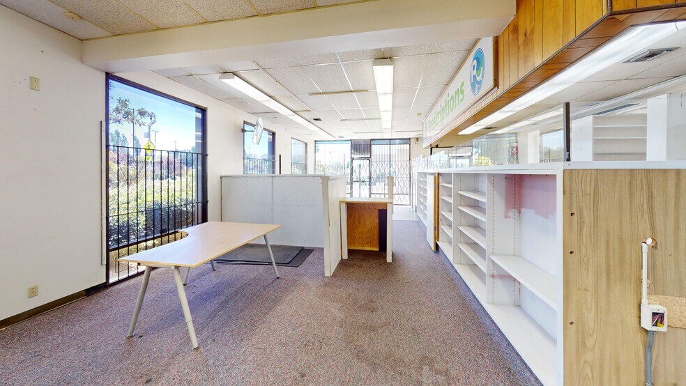 2101 Vale Rd, San Pablo, CA à louer - Photo du bâtiment - Image 3 de 22