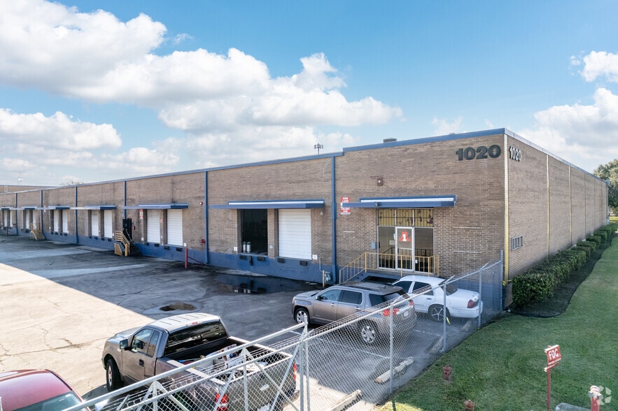 1020-1060 Lockwood Dr, Houston, TX for lease - Building Photo - Image 1 of 6