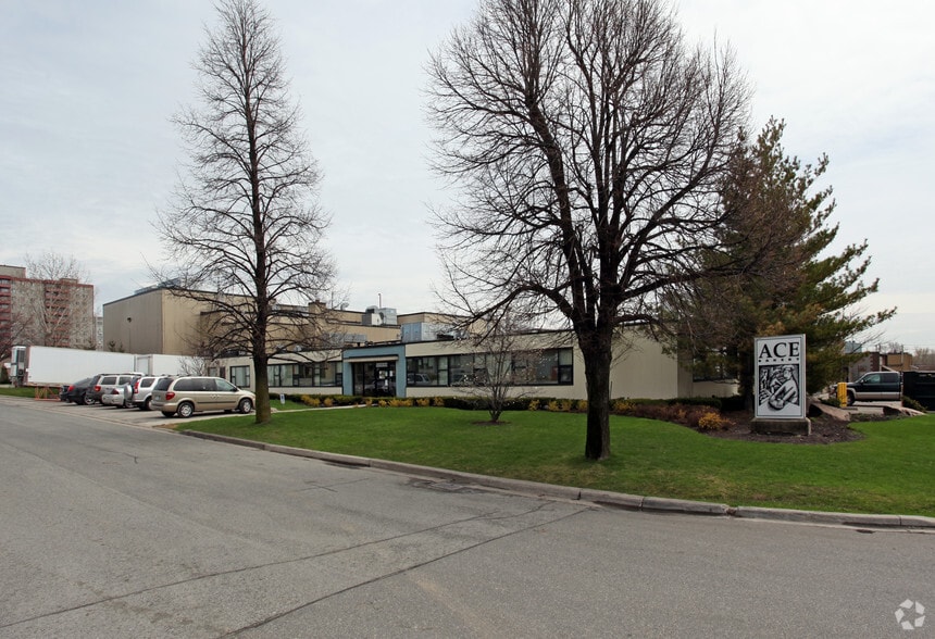 1 Hafis Rd, Toronto, ON for sale - Building Photo - Image 2 of 4