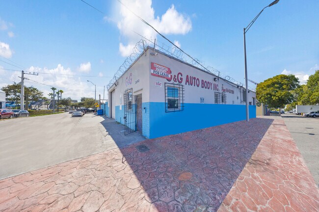 Plus de détails pour 2690 E 11th Ave, Hialeah, FL - Industriel à louer