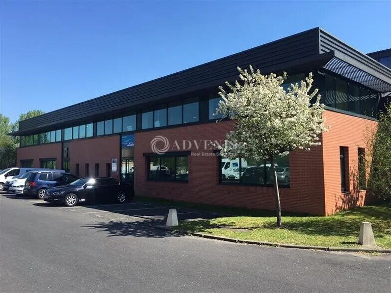 Flex dans Saint-Denis à louer - Photo du bâtiment - Image 1 de 9