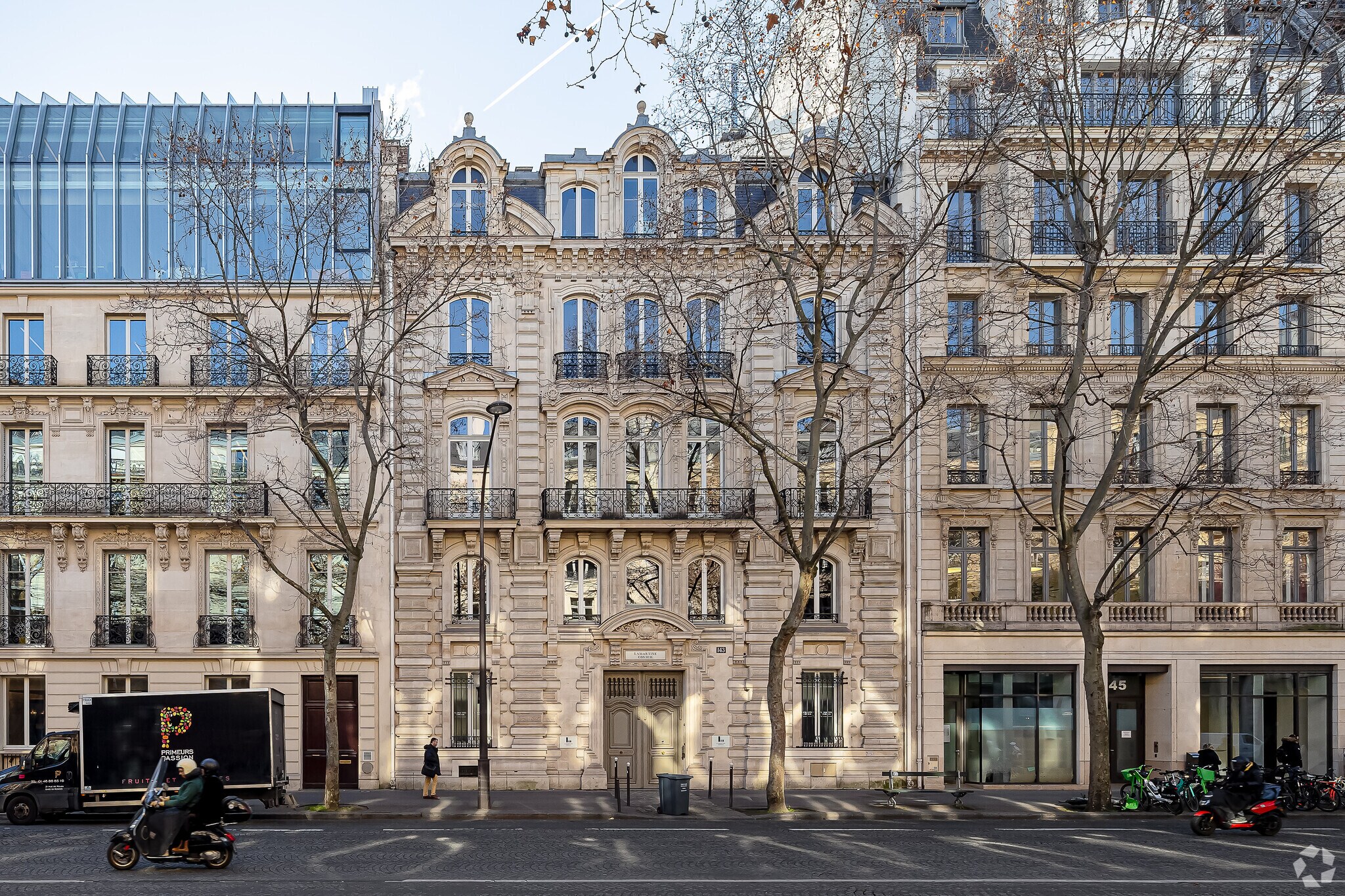 143 Boulevard Haussmann, Paris for lease Primary Photo- Image 1 of 4