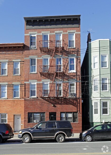 3469 John F. Kennedy Blvd, Jersey City, NJ à vendre - Photo du bâtiment - Image 2 de 3