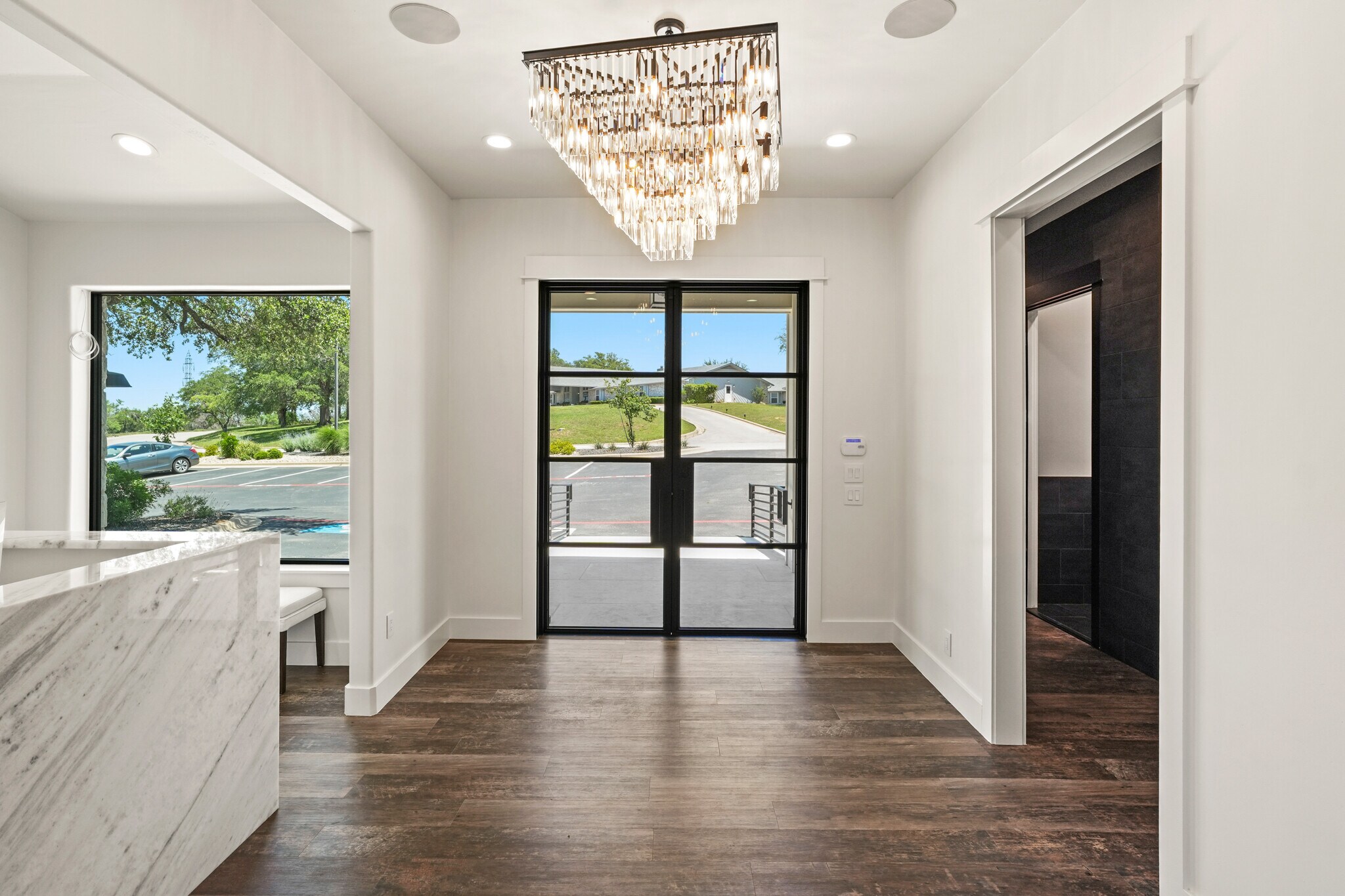 602 Steve Hawkins Pky, Marble Falls, TX à vendre Photo du bâtiment- Image 1 de 22