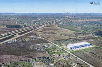 Plus de détails pour 633 E Lone Star Dr, Mustang Ridge, TX - Industriel à louer