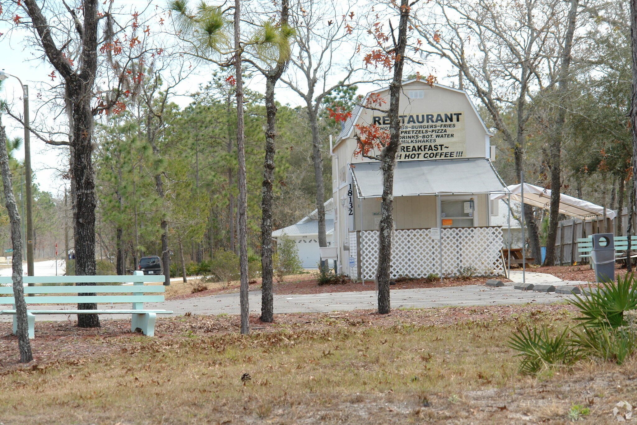 18132 Commercial Way, Weeki Wachee, FL à vendre Photo principale- Image 1 de 3