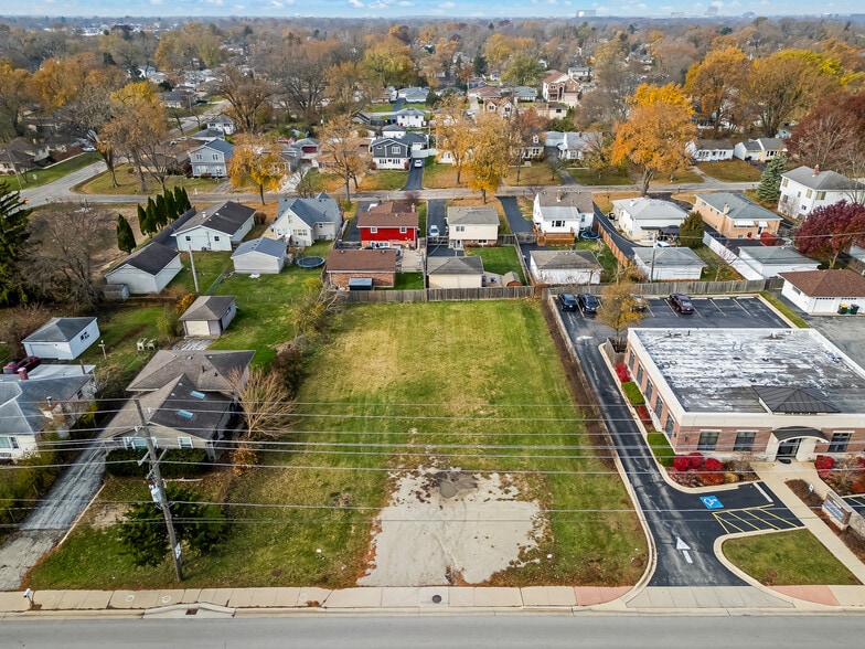 3920 Cass Ave. portfolio of 2 properties for sale on LoopNet.ca - Primary Photo - Image 1 of 1