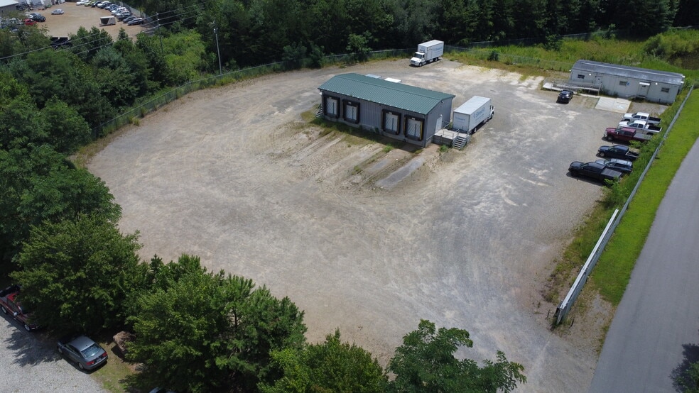 2016 Sand Hill Road Ext, Candler, NC for lease - Building Photo - Image 1 of 4