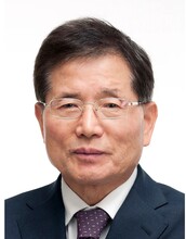 Kwang Suh