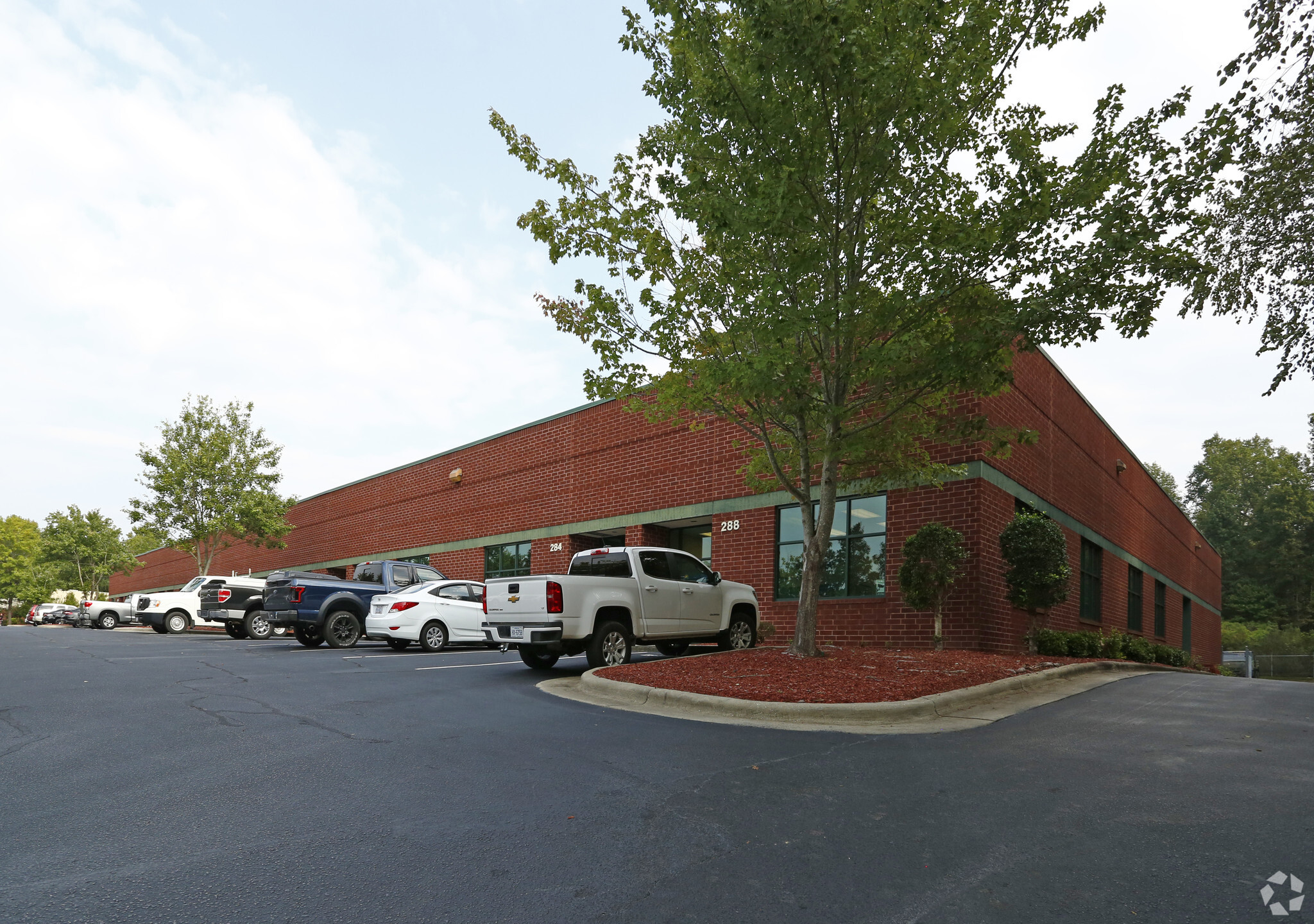 256-288 Hein Dr, Garner, NC for lease Primary Photo- Image 1 of 25