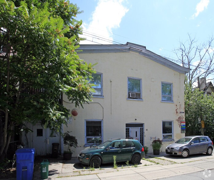 65 Bellwoods Ave, Toronto, ON à vendre - Photo du bâtiment - Image 2 de 5