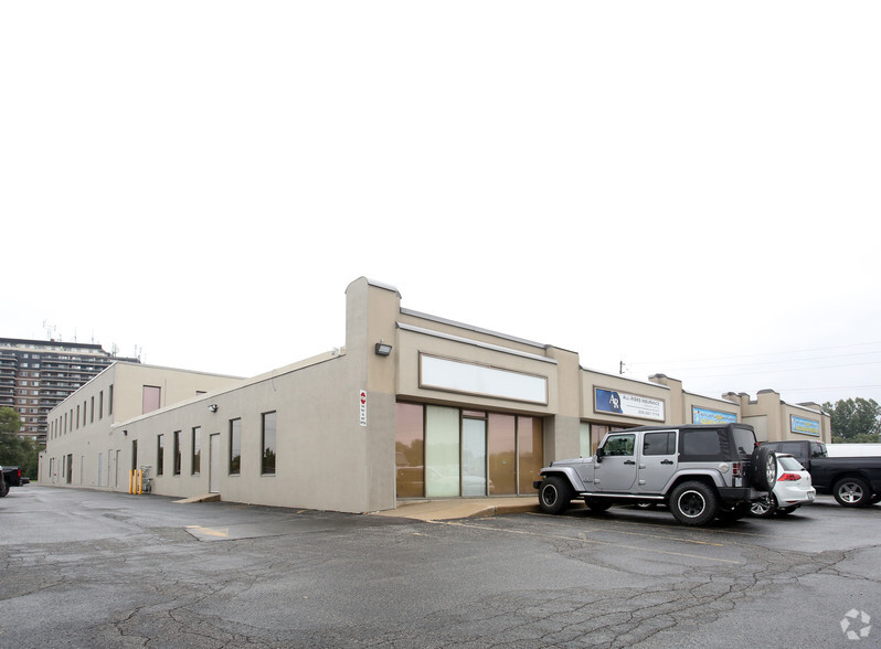 920 Commissioners Rd E, London, ON for lease - Building Photo - Image 2 of 5