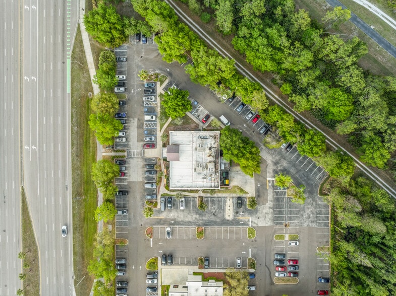 17643 Bruce B Downs Blvd, Tampa, FL for sale - Building Photo - Image 2 of 9