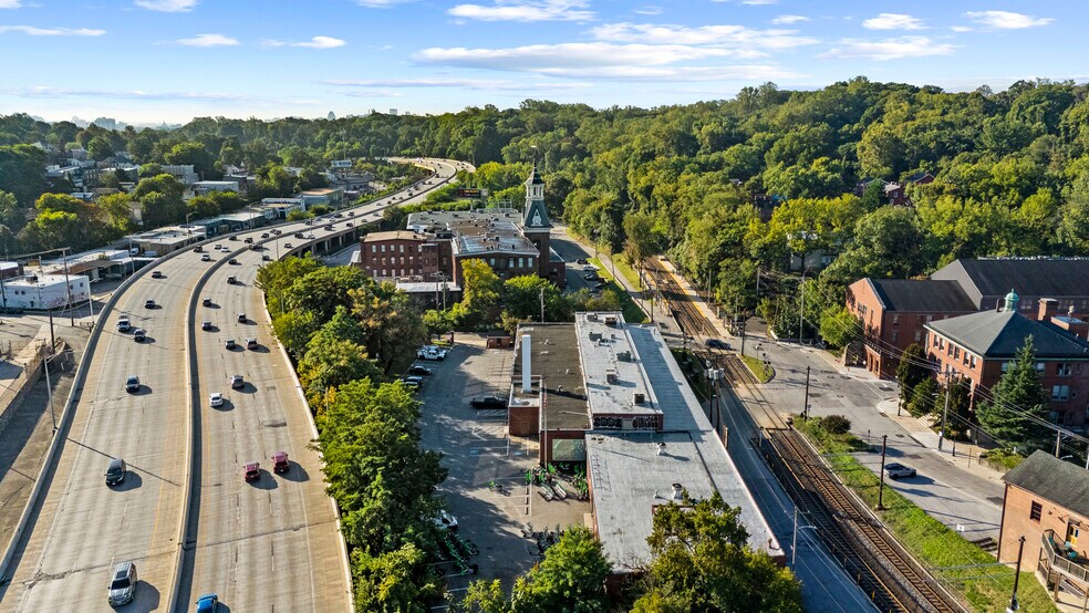 1700 Union Avenue portefeuille de 2 propriétés à vendre sur LoopNet.ca - Aérien - Image 3 de 20