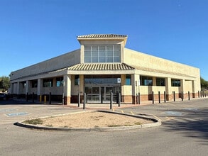 525 W Valencia Rd, Tucson, AZ à louer Photo intérieure- Image 1 de 2