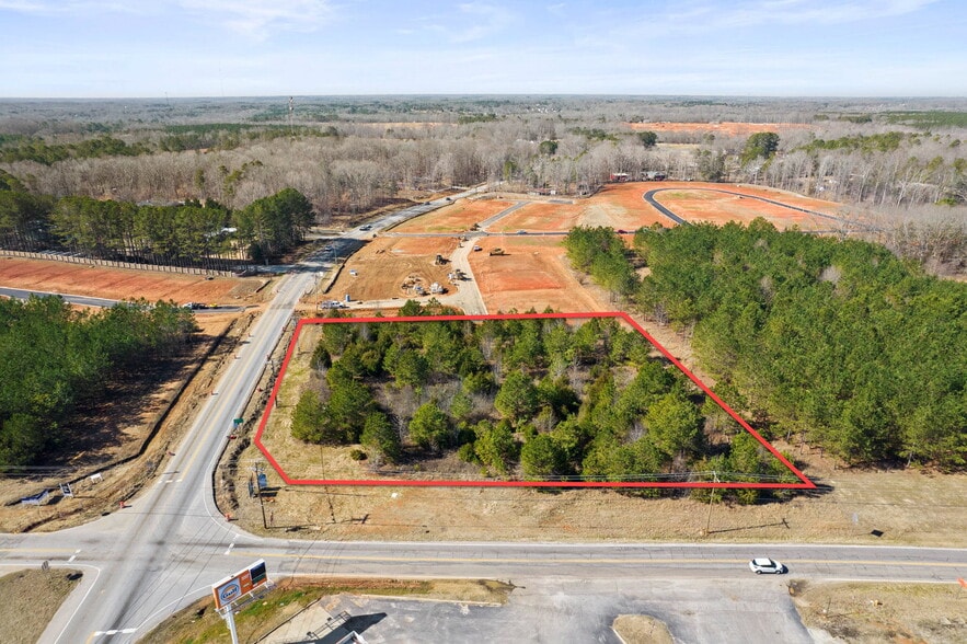300 Milacron Dr, Fountain Inn, SC à vendre - Photo du bâtiment - Image 2 de 6