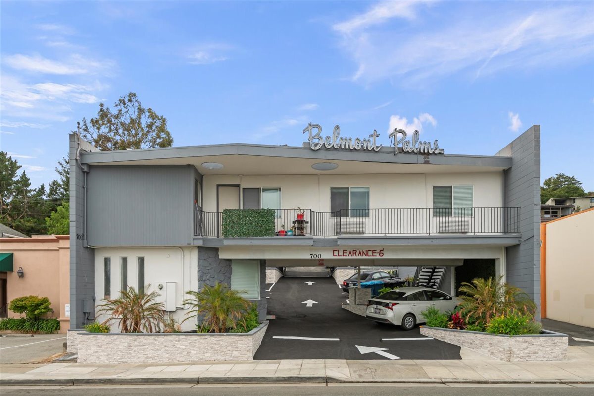 700 El Camino Real, Belmont, CA à vendre Photo du bâtiment- Image 1 de 1