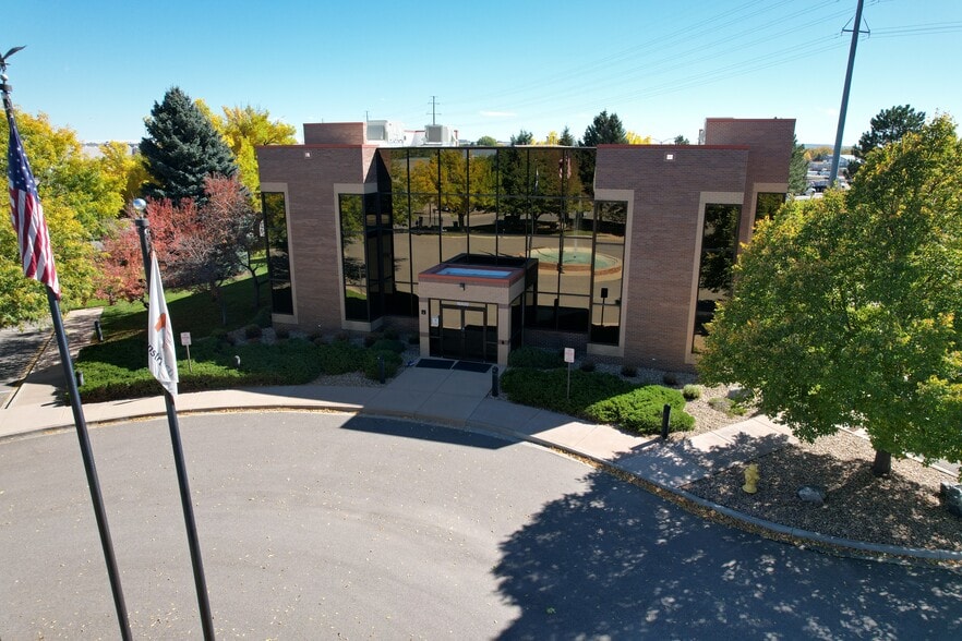 18450 E 28th Ave, Aurora, CO à louer - Photo du bâtiment - Image 1 de 6