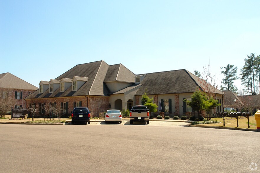 751 Avignon Dr, Ridgeland, MS à vendre - Photo du bâtiment - Image 1 de 4