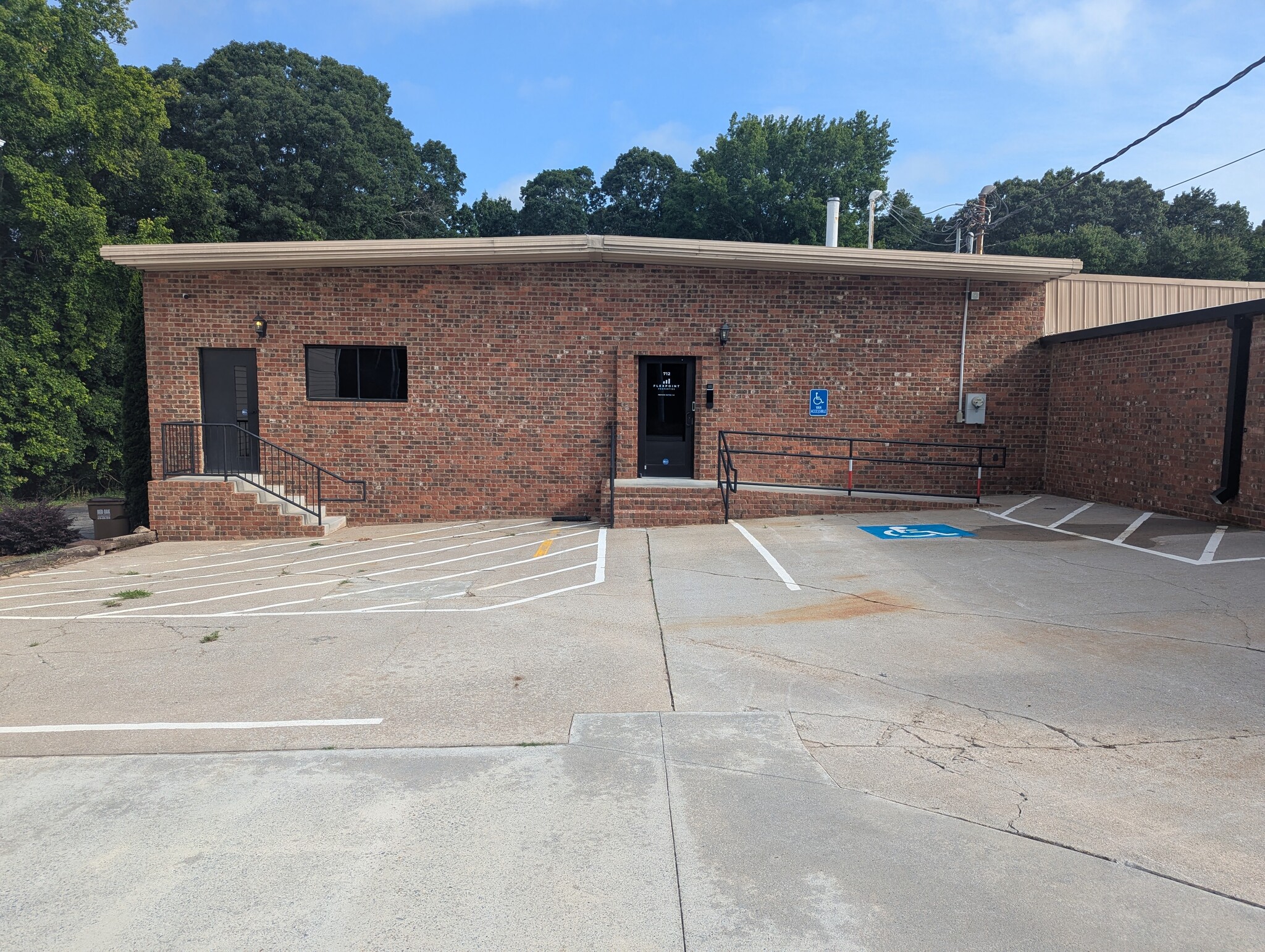 712 Oak St, Gainesville, GA à louer Photo intérieure- Image 1 de 6