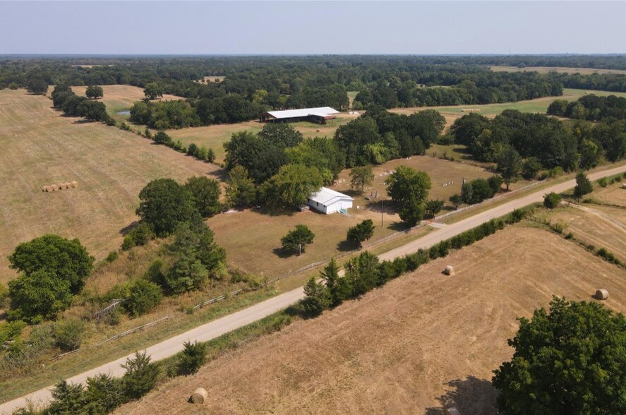 6200 County Rd 42200 Road, Paris, TX for sale - Building Photo - Image 3 of 16