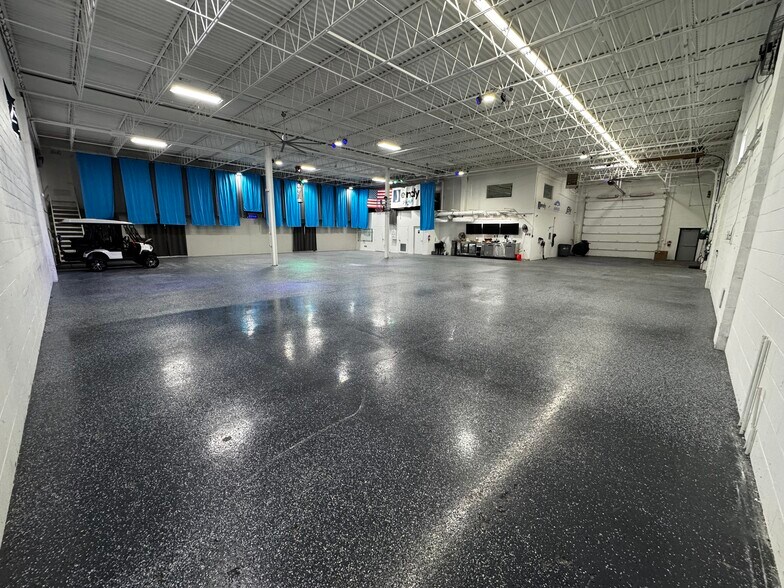 1540 Hannah Ave, Forest Park, IL à louer - Photo du bâtiment - Image 3 de 44