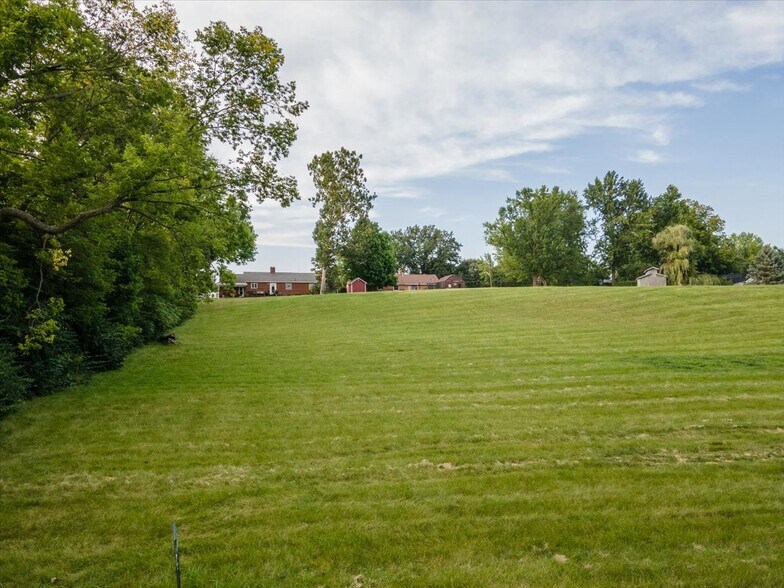 300 W Main St, Rossville, IN for sale - Building Photo - Image 2 of 12