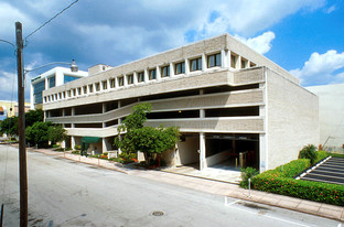 San Ignacio Office Center - Restaurant avec service au volant