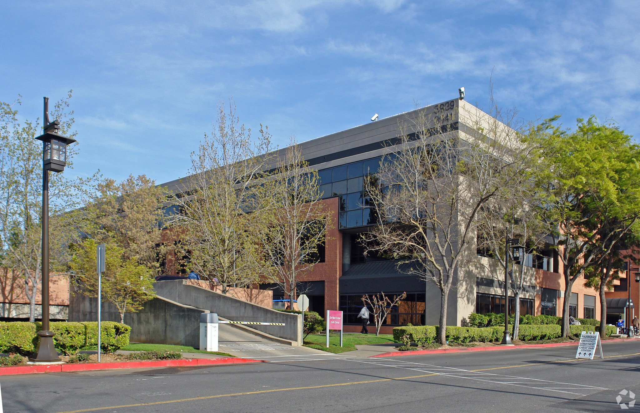 3939 J St, Sacramento, CA for lease Primary Photo- Image 1 of 9