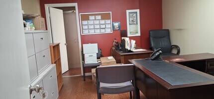 4023-4025 Church St, Skokie, IL for sale Interior Photo- Image 2 of 3