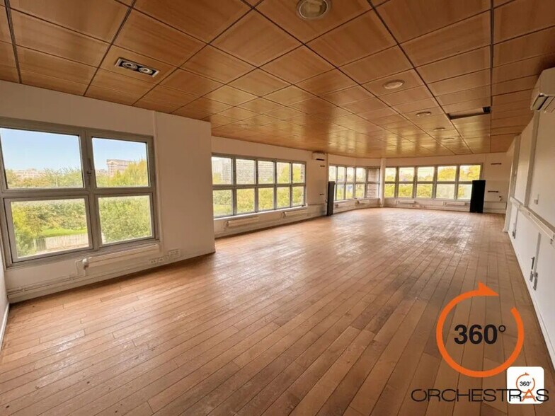 Industriel dans Villiers-sur-Marne à louer - Photo du bâtiment - Image 2 de 14