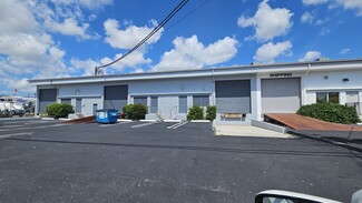 Plus de détails pour 2511 NE 4th Ave, Pompano Beach, FL - Industriel à louer