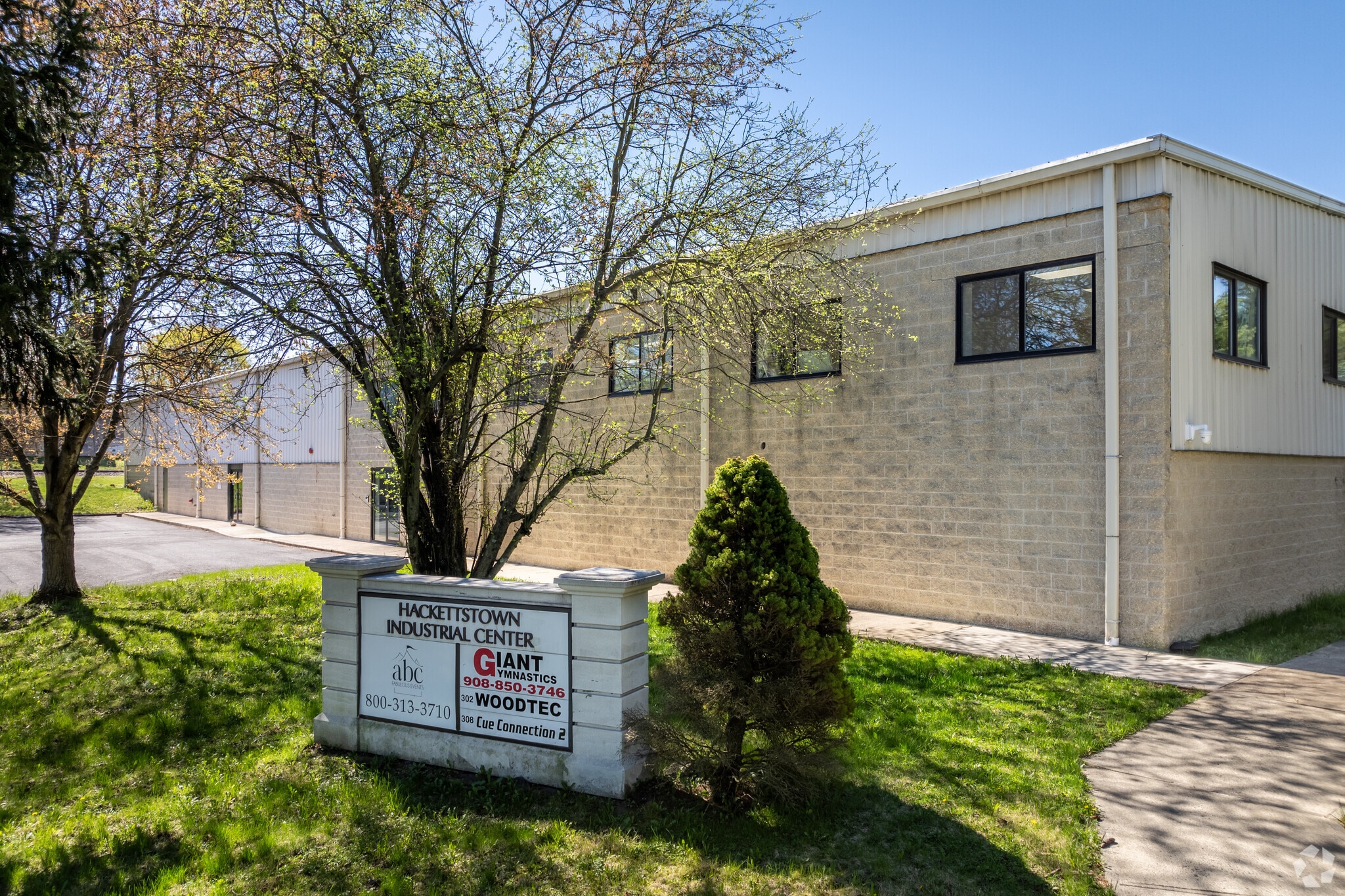 300 W Stiger St, Hackettstown, NJ for lease Primary Photo- Image 1 of 11