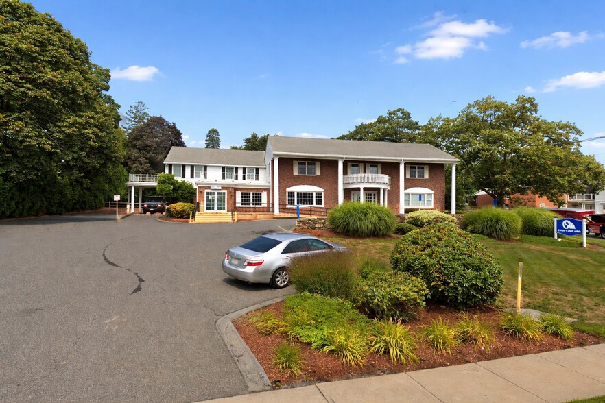 133 W Main St, Marlborough, MA à vendre - Photo principale - Image 1 de 12