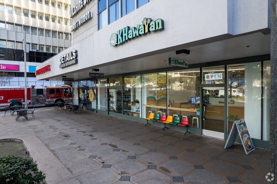3440 Wilshire Blvd, Los Angeles, CA à louer - Photo du bâtiment - Image 2 de 8
