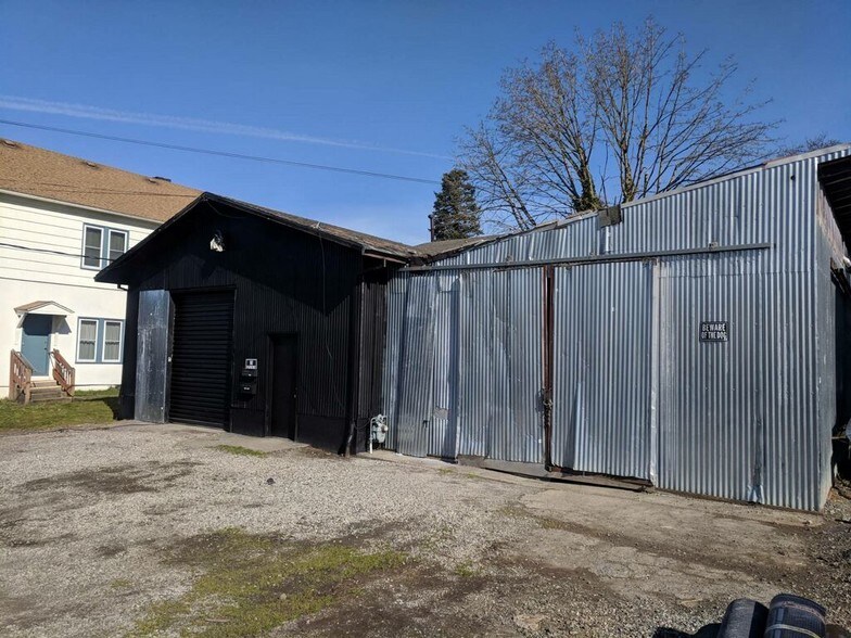 8515 N Decatur St, Portland, OR à louer - Photo du bâtiment - Image 2 de 6