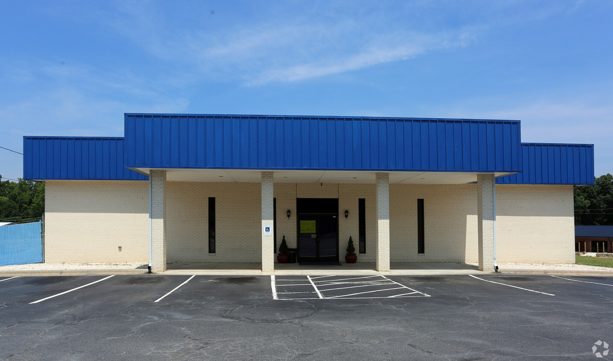 1538 National Hwy portfolio of 2 properties for sale on LoopNet.ca Primary Photo- Image 1 of 2