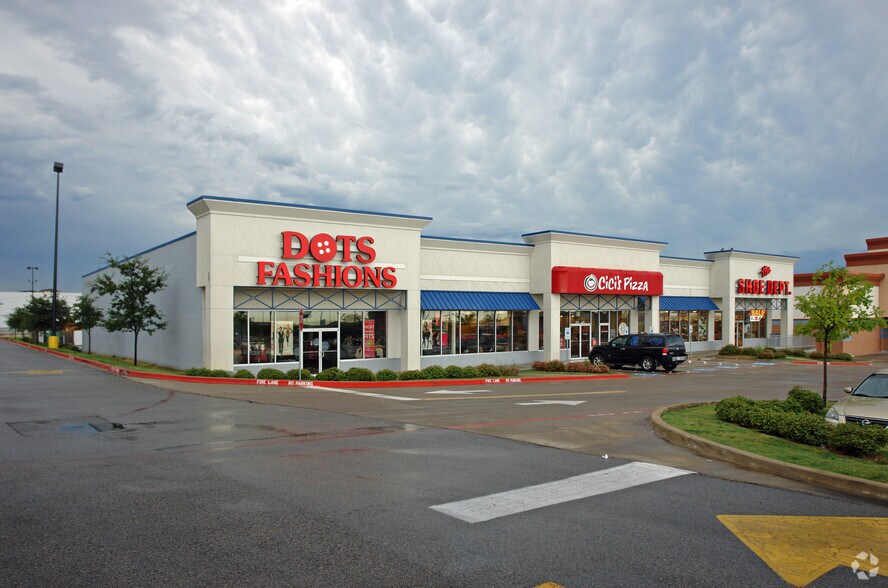 4398 I-30 Hwy, Dallas, TX à louer - Photo du bâtiment - Image 2 de 6