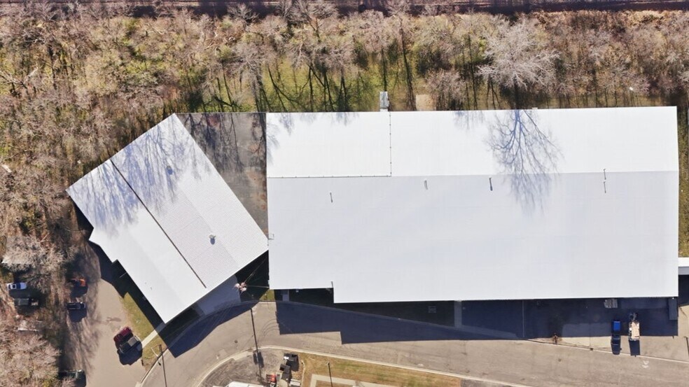 150 Industrial Park Rd SE, Cokato, MN à vendre - Photo du bâtiment - Image 2 de 22