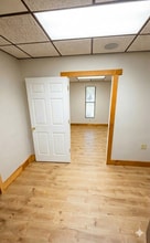 112 N University Rd, Spokane, WA à louer Photo intérieure- Image 1 de 11