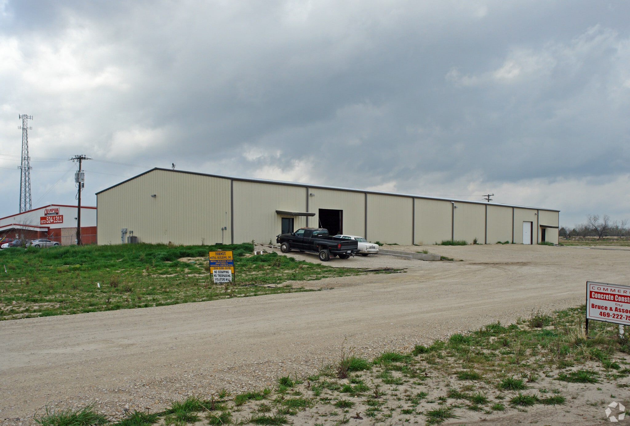 1472-1482 Champion Rd, Terrell, TX for lease Primary Photo- Image 1 of 12