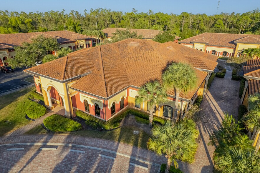 13421 Parker Commons Blvd, Fort Myers, FL à vendre - Photo du bâtiment - Image 2 de 11