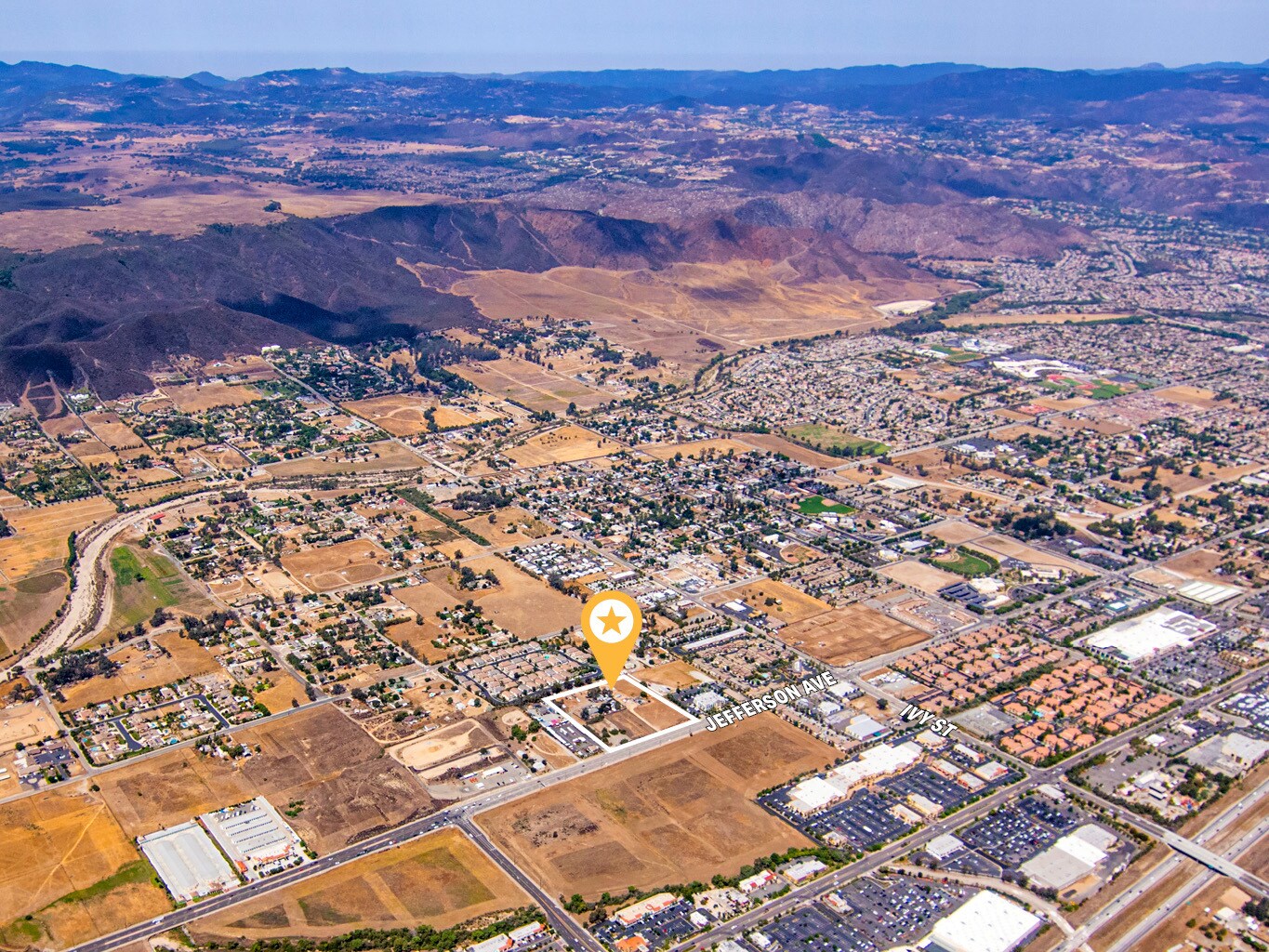 Jefferson Ave, Murrieta, CA à vendre Aérien- Image 1 de 6
