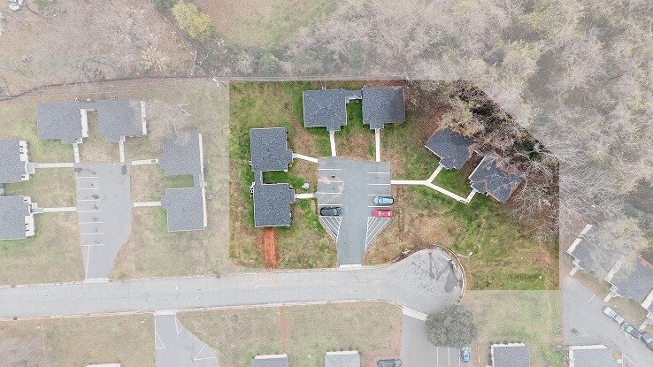 2225 Alma Ct, Charlotte, NC à vendre Photo principale- Image 1 de 10